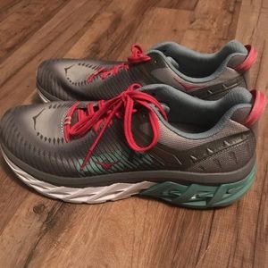 Women’s Hoka One One shoes! Barely Worn!